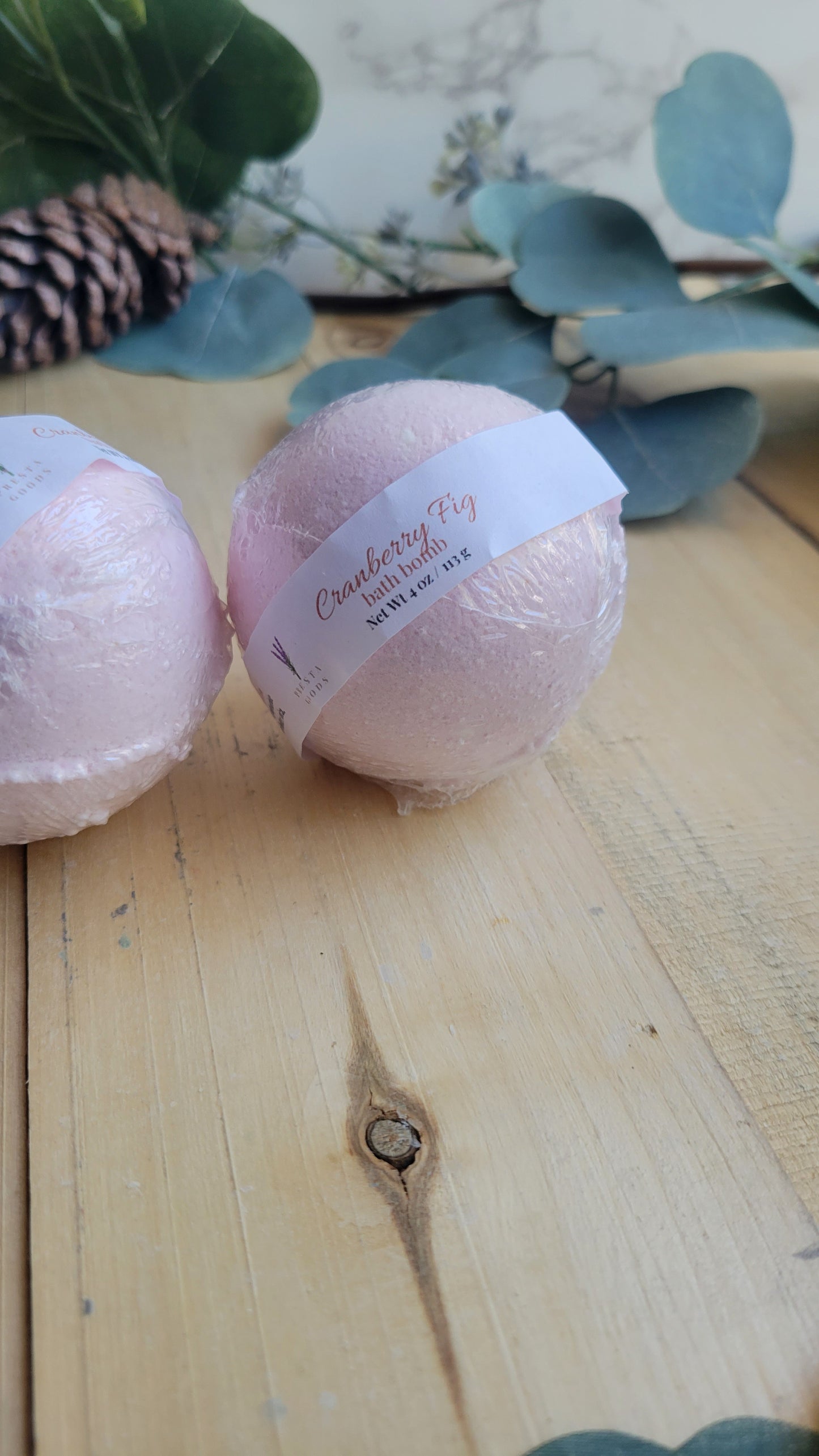 Cranberry Fig fragranced soothing bath bomb