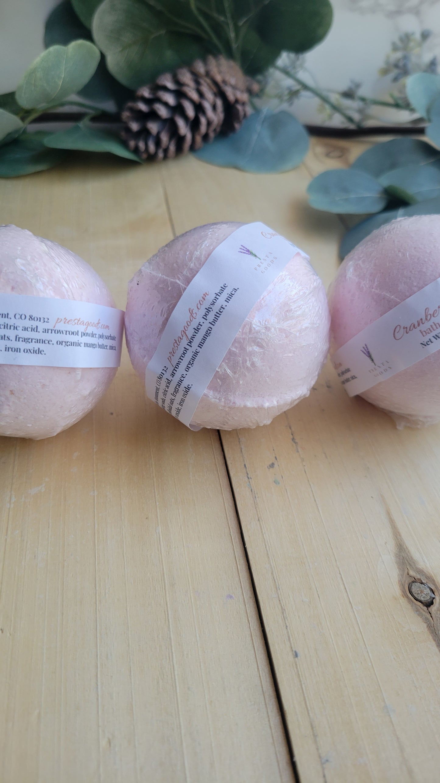 Cranberry Fig fragranced soothing bath bomb