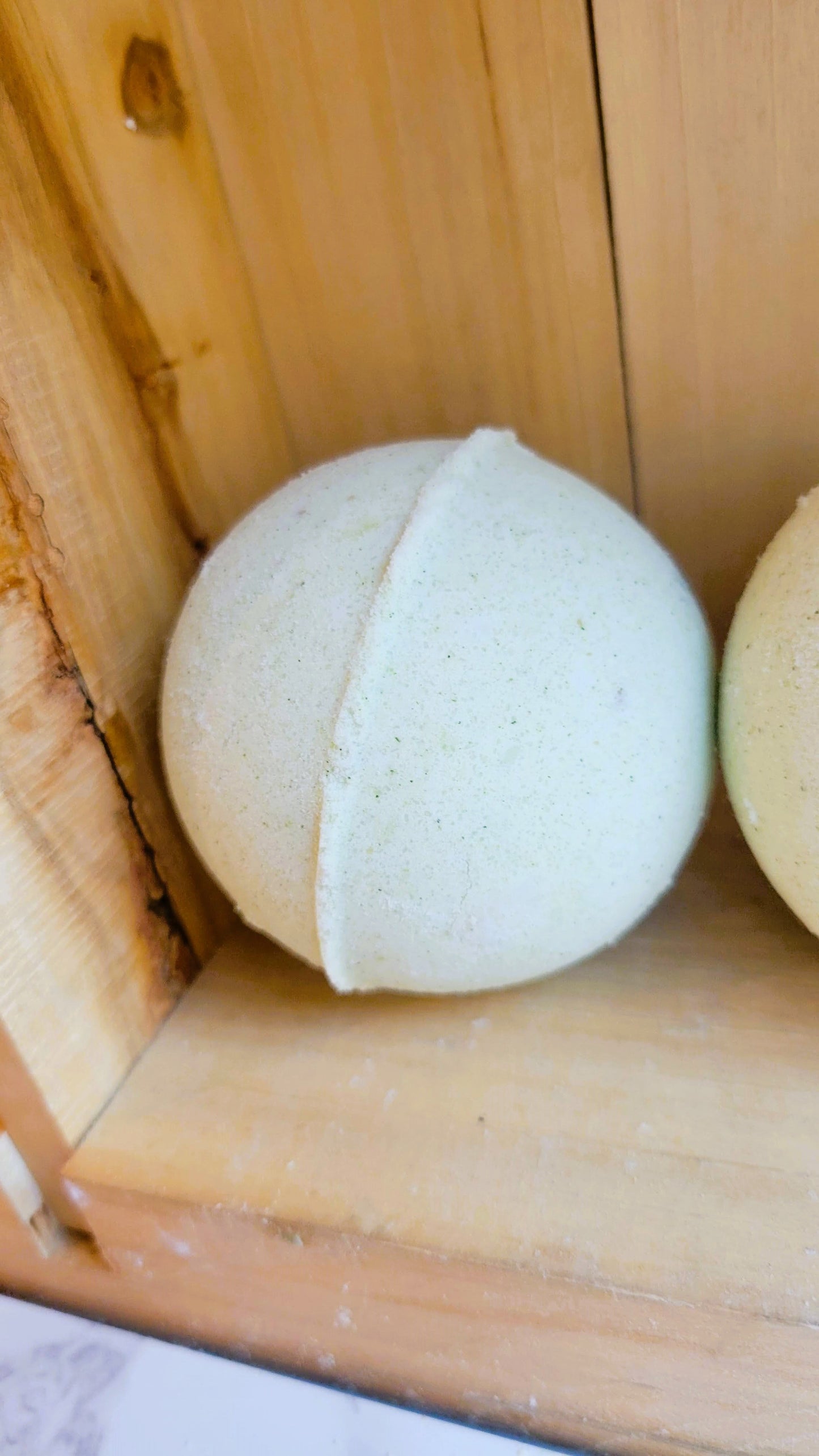 Peppermint essential oil bath bomb