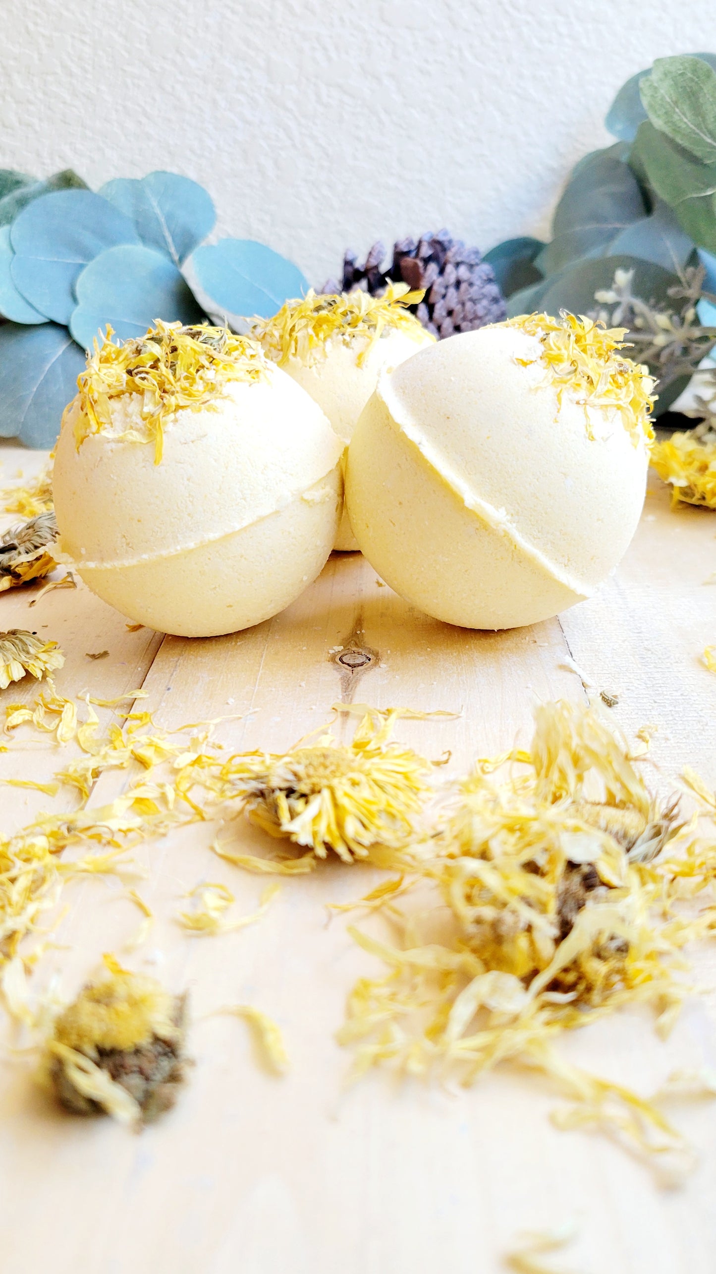 Lemongrass Calendula Essential Oil Bath Bomb