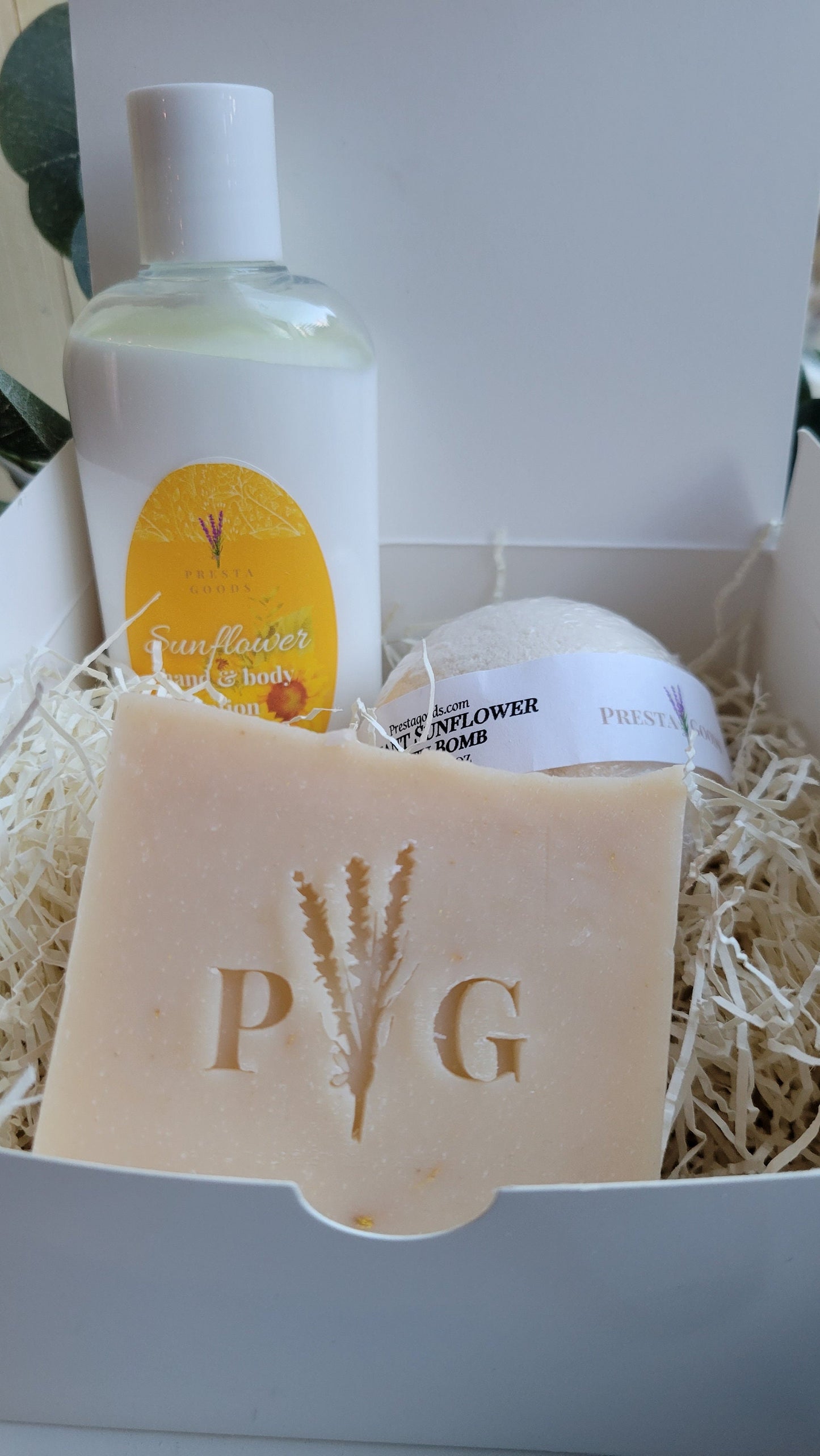 Self Care Pamper Gift Box - Radiant Sunflower fragrance | Gift for her | Teacher Gift | Spa Day Set |