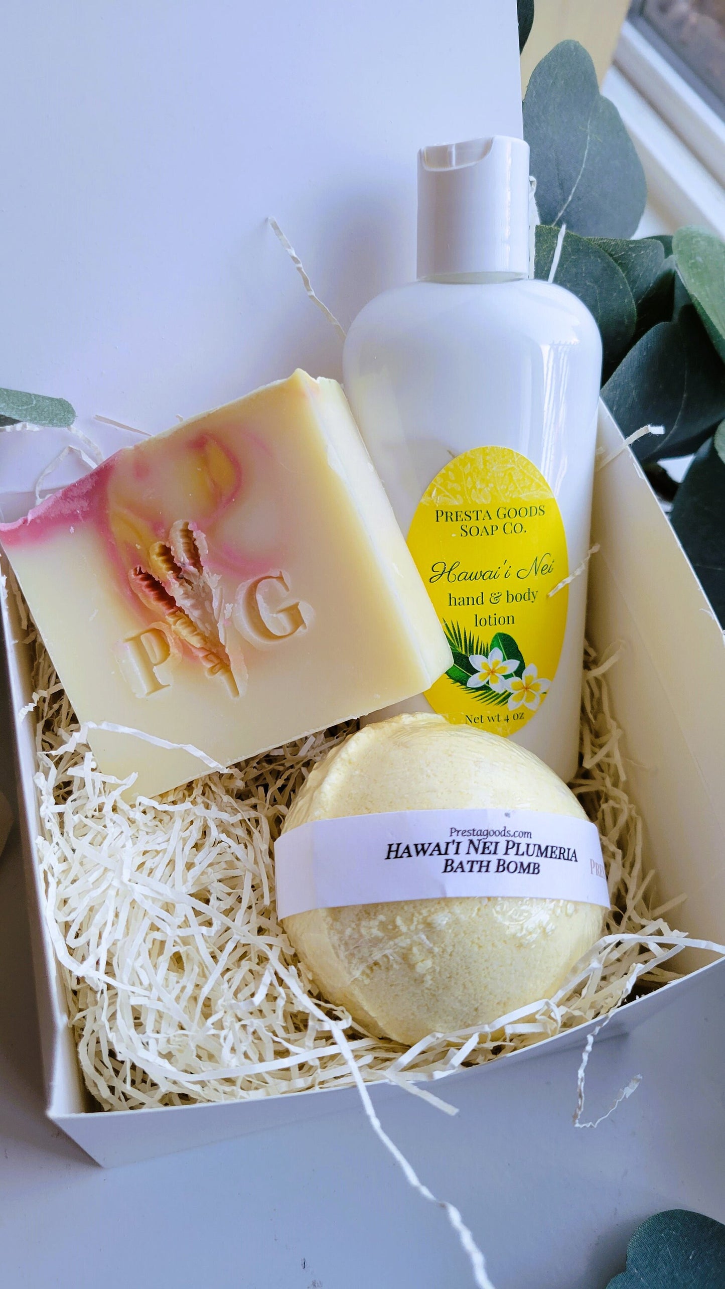 Self Care Pamper Gift Box - Hawaii Nei Plumeria fragrance | Gift for her | Teacher Gift | Spa Day Set