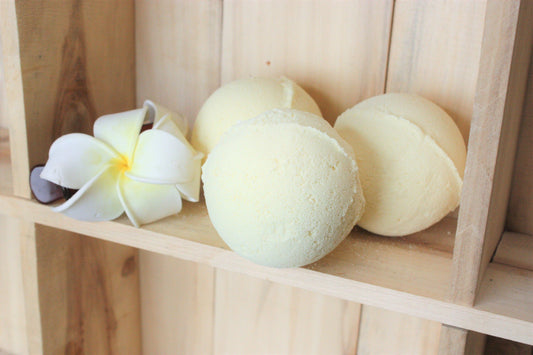 Hawai'i Nei Plumeria fragranced soothing bath bomb